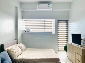 * * WV 1 Minimalist Studio